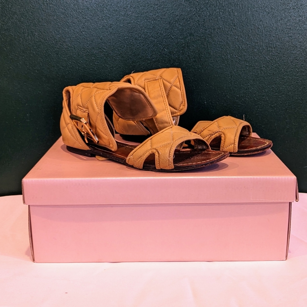 Flat gladiator sandals